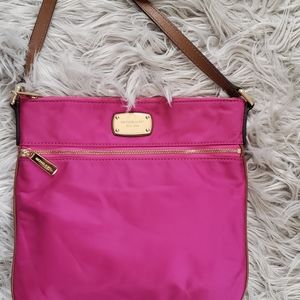 Micheal kors cross body